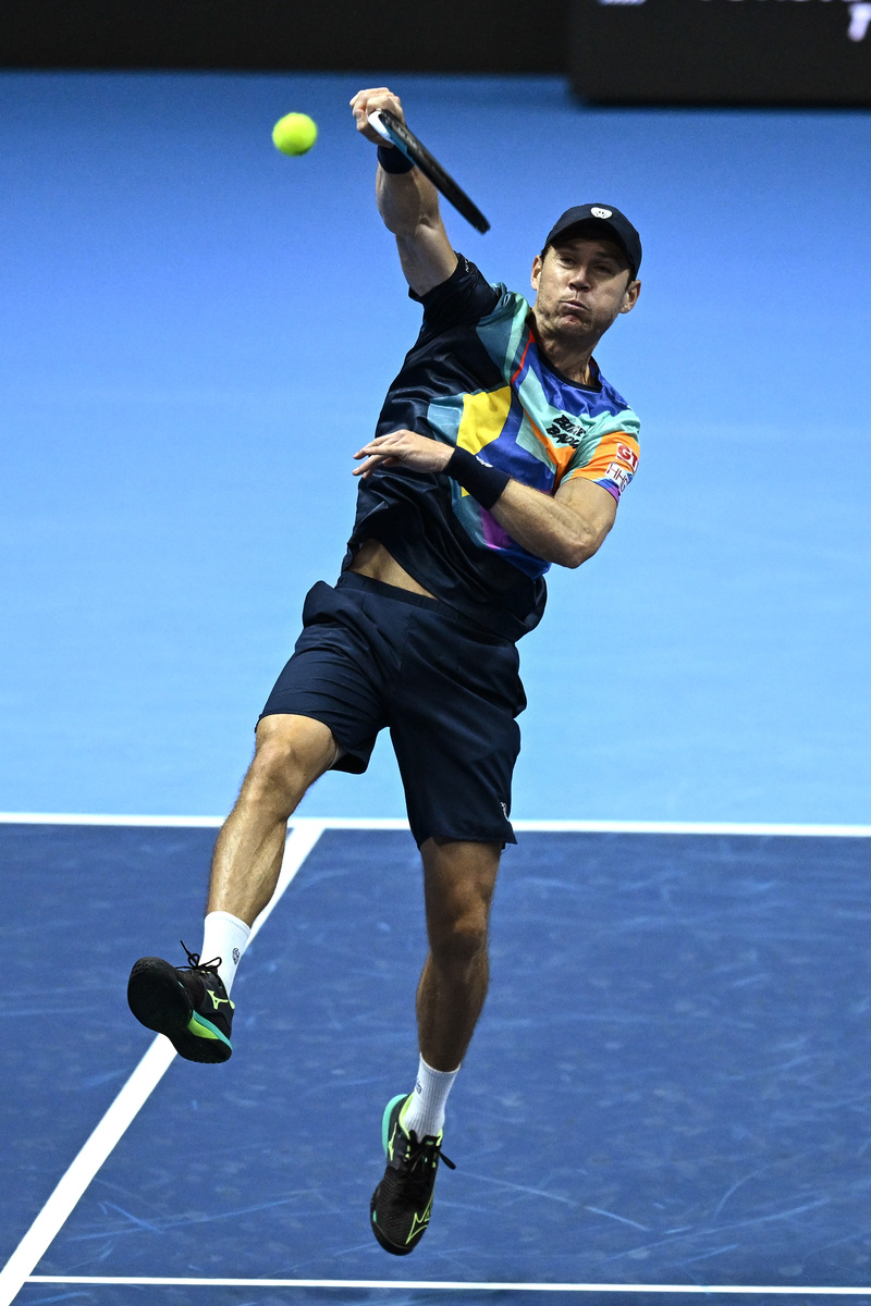 波兰队轻取英格兰队,林高远高光表现 波兰队轻取英格兰队,林高远高光表现