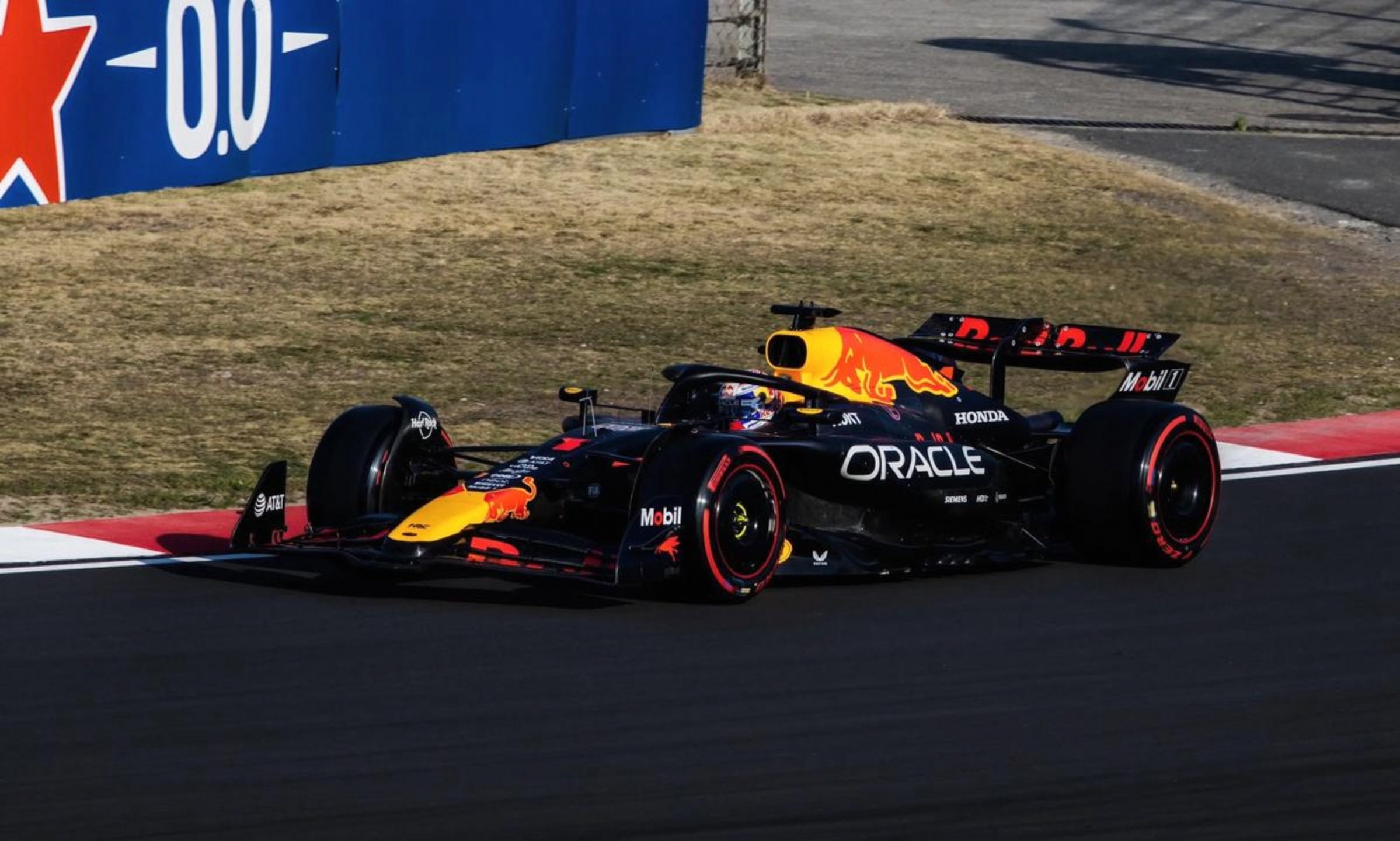 红牛二队力克索伯车队,勒克莱尔关键制胜 红牛二队力克索伯车队,勒克莱尔关键制胜