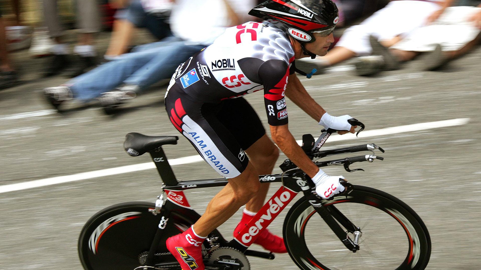 爱游戏2026-东决关键战之夜，英格拉姆在压力熔炉中淬炼成钢